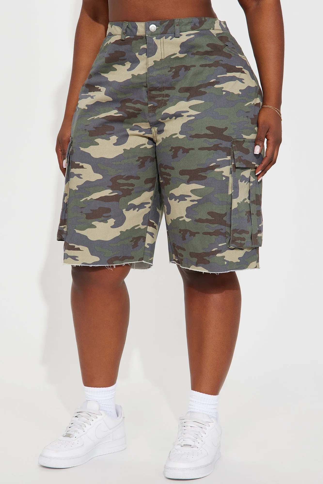 A Reason For Everything Camo Bermuda Short - Olive/combo