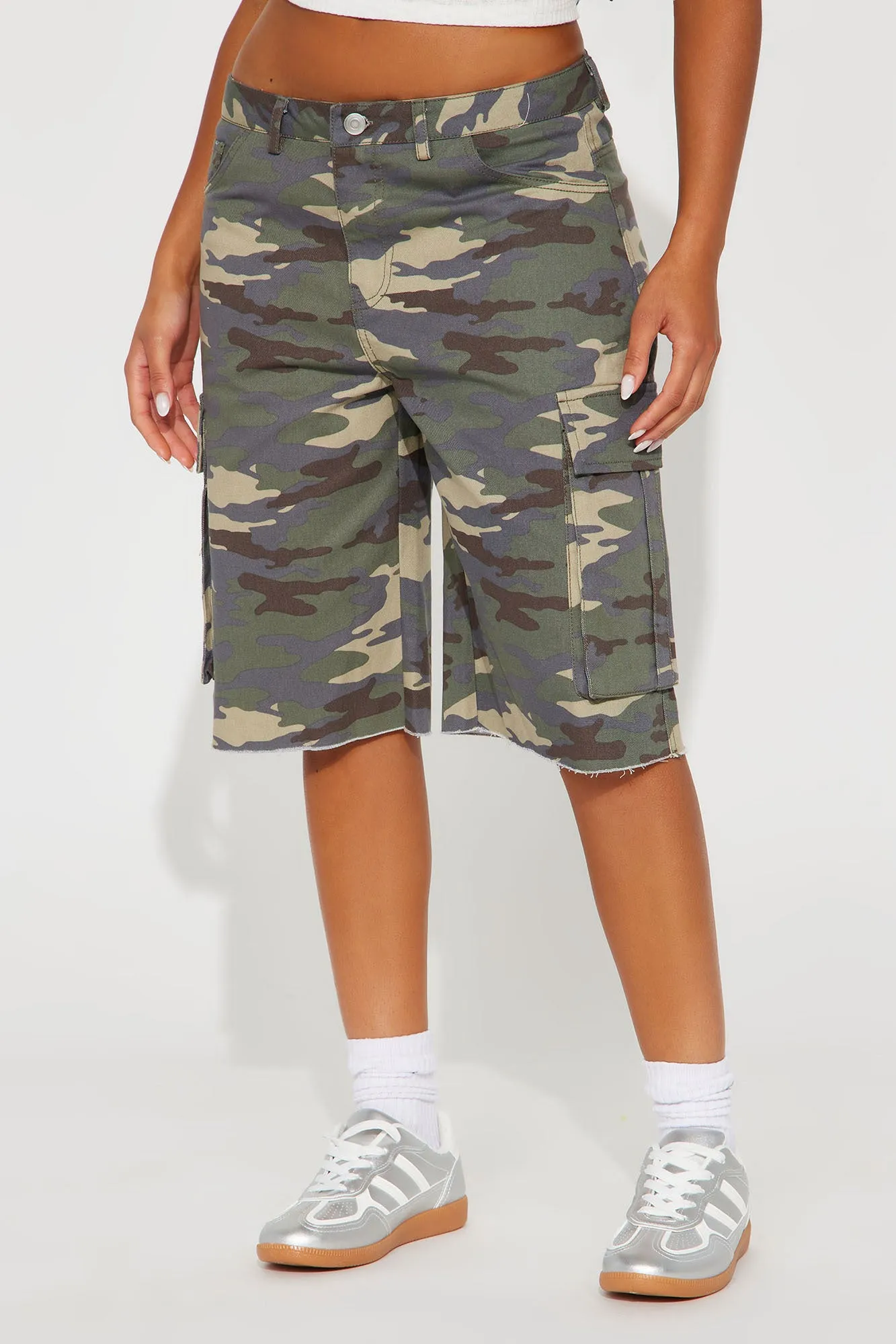 A Reason For Everything Camo Bermuda Short - Olive/combo