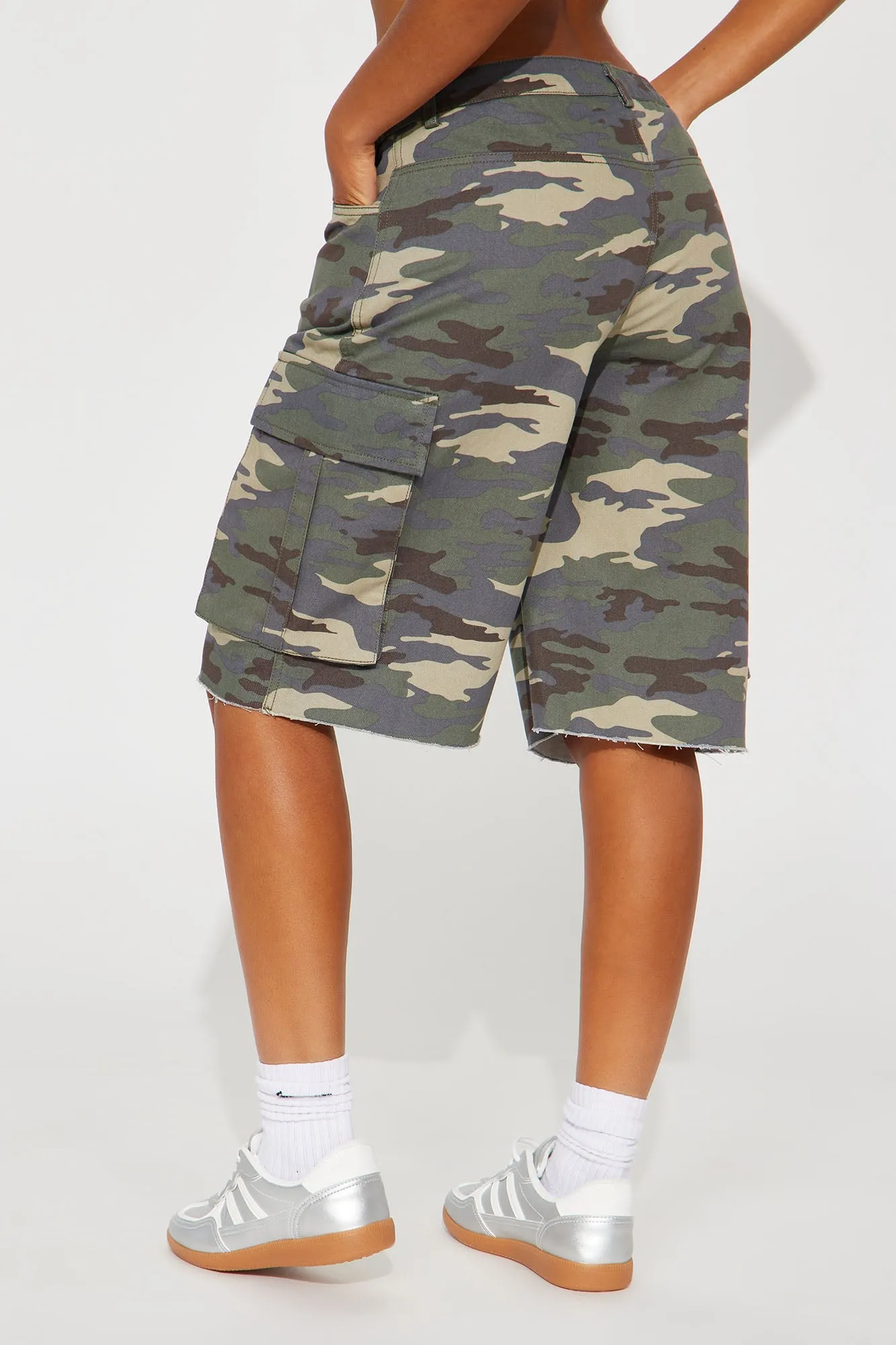 A Reason For Everything Camo Bermuda Short - Olive/combo