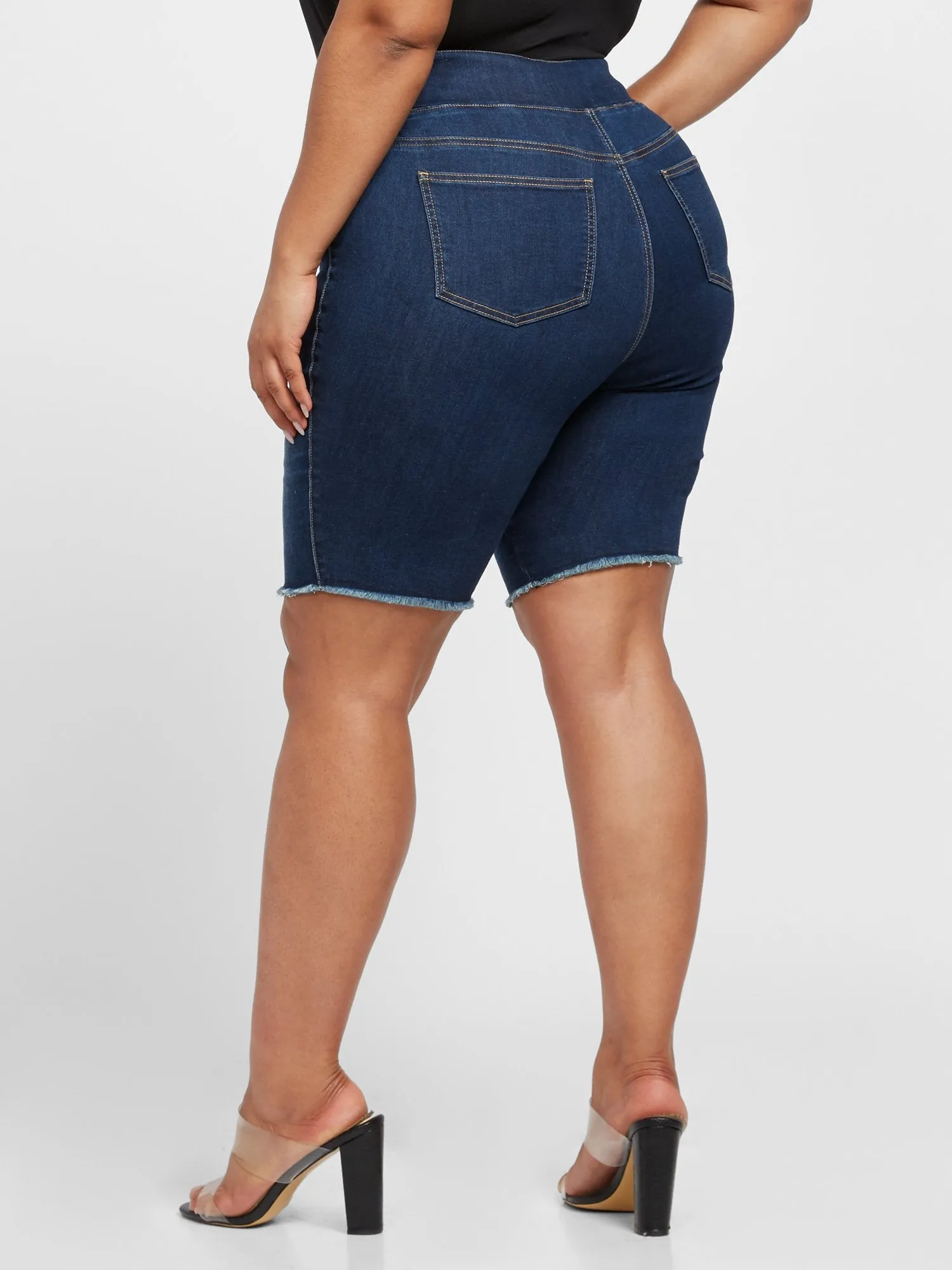 Dark Wash High Rise Pull On Shorts in Dark Blue Wash