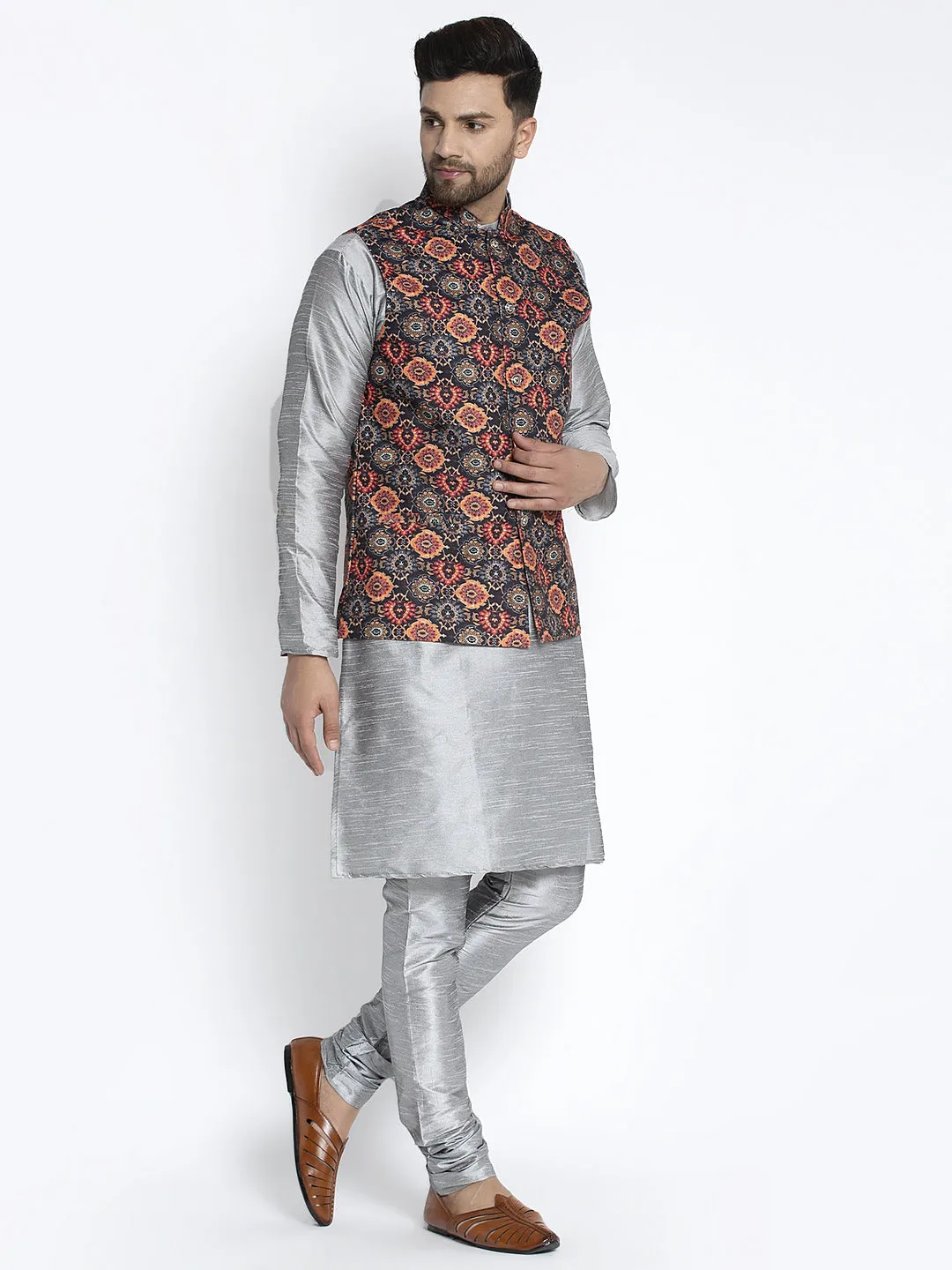 Men's Silk Blend Grey Kurta With Pyjama & Black Printed Nehru Jacket - Benstoke