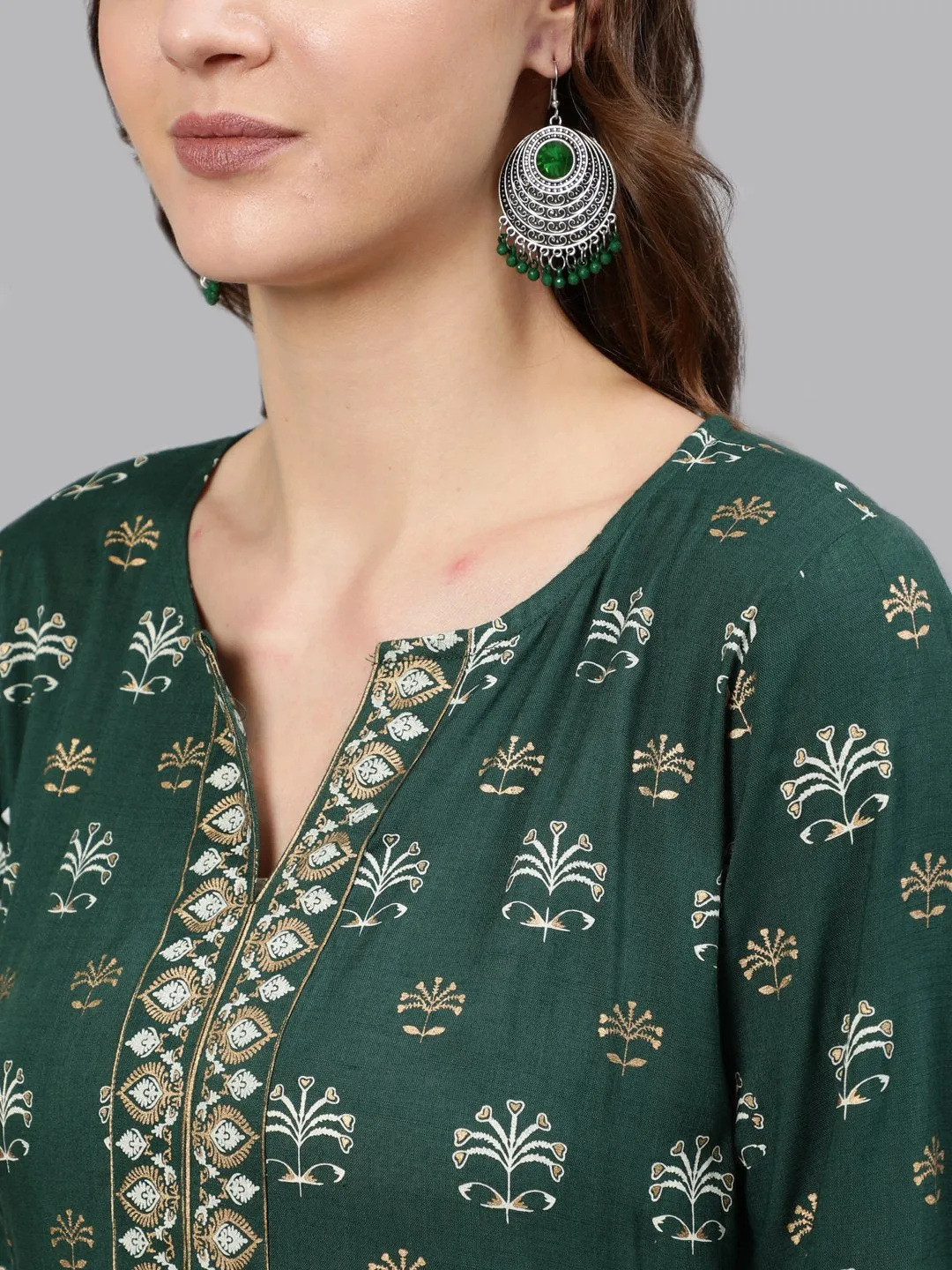 Women Green & Gold Printed Tunic With Three Quarter Sleeves