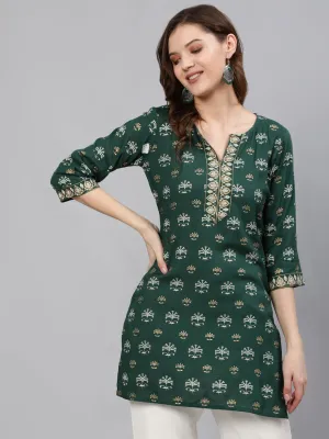 Women Green & Gold Printed Tunic With Three Quarter Sleeves